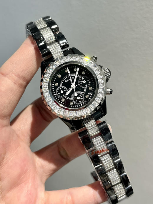 满钻🌟CHANEL·香奈儿J12·【六针瑞士纯进口机芯石英】33mm➕纯净T方石➕表带镶钻款‼️奢华代表 超闪水钻 手工镶嵌工艺，正品原版开模，打磨精良 做工精细，乃精品中的精品❕❕❕ 商品图1