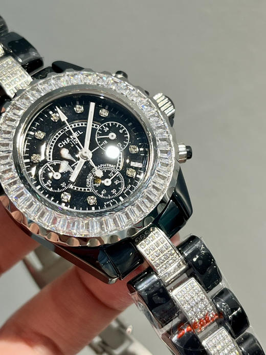 满钻🌟CHANEL·香奈儿J12·【六针瑞士纯进口机芯石英】33mm➕纯净T方石➕表带镶钻款‼️奢华代表 超闪水钻 手工镶嵌工艺，正品原版开模，打磨精良 做工精细，乃精品中的精品❕❕❕ 商品图5