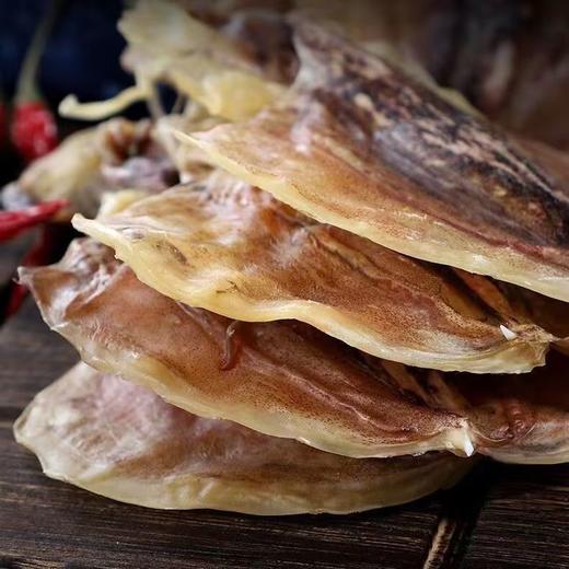 【顺丰发货】舟山东海本地渔民自晒墨鱼干 墨鱼鲞 新鲜鱿鱼淡晒 个大肉厚 完整均匀 色泽自然 商品图1