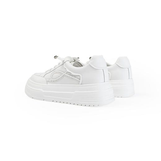 【上新】伊伴2026春季基础百搭松紧带穿脱厚底增高小白鞋B26176210 商品图5