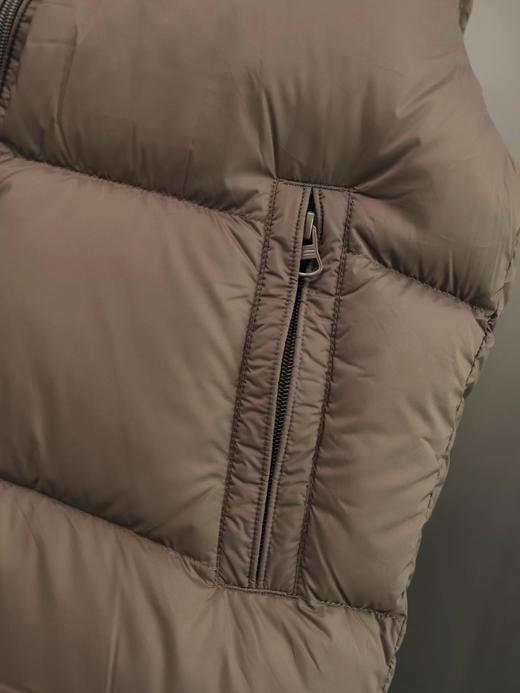 F011615高蓬松刺绣logo立领休闲男女同款羽绒马甲 商品图9