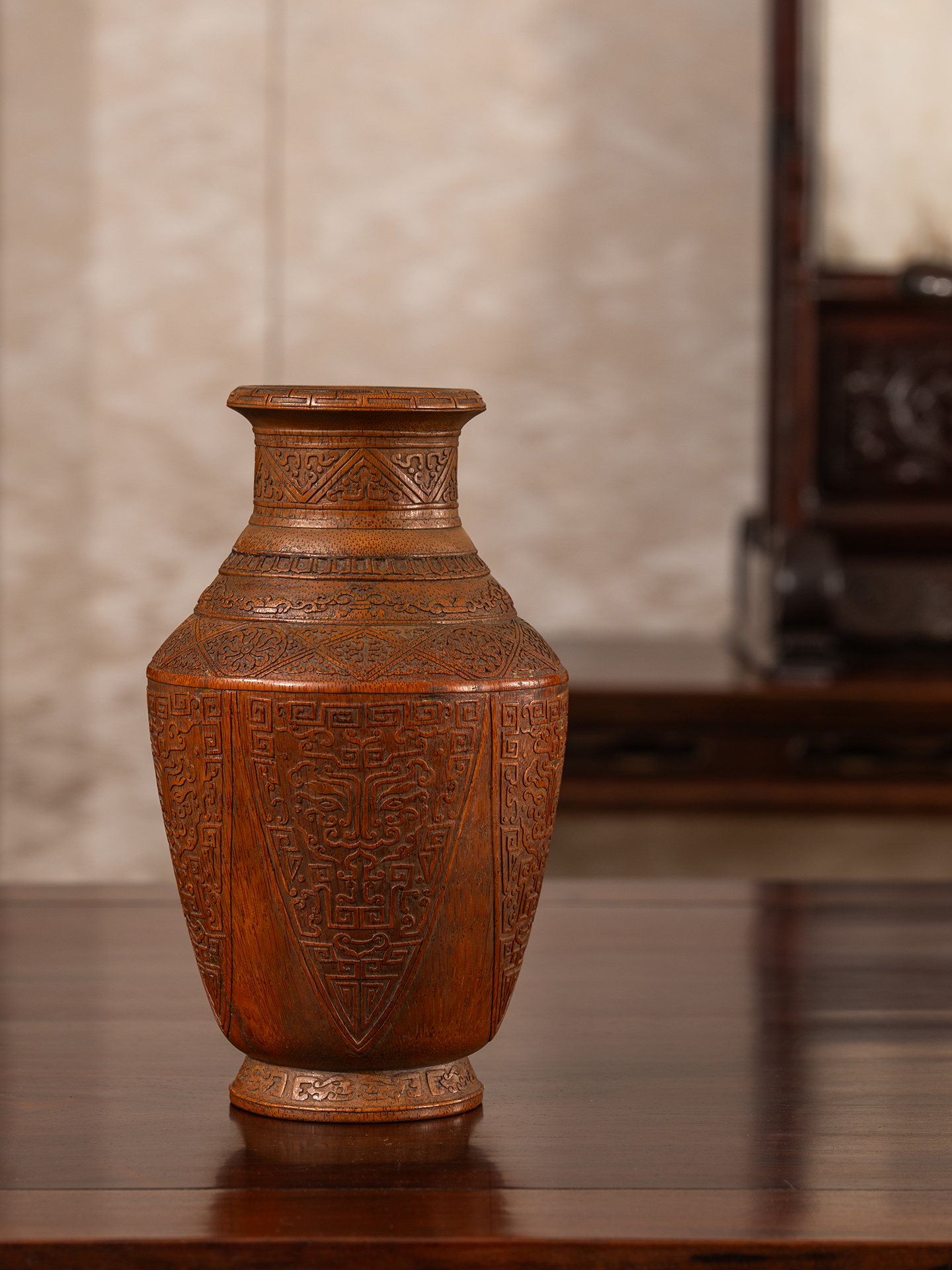 清	竹雕蕉叶兽面纹赏瓶