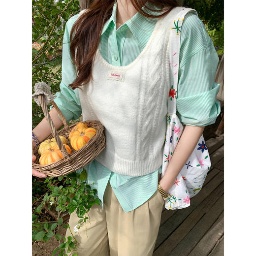 【129元任选2件】现货！韩系米白色短款针织马甲女 商品图1