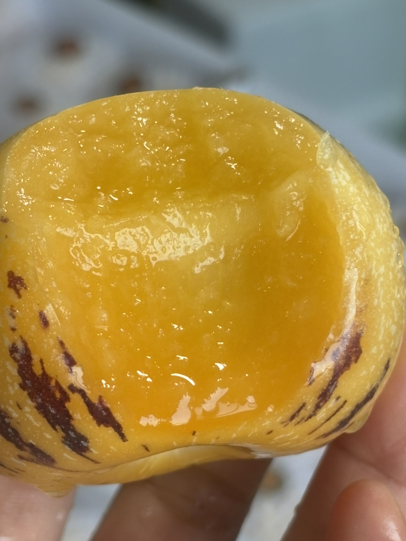 2026年树上熟人参果特级果，水份足，一口爆汁，甜甜爽爽的口感～