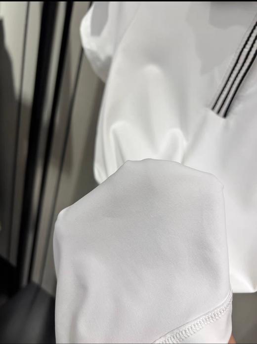 AN家新款女士双色短袖上衣来啦！原厂高品质❗️面料客供，舒适轻盈的弹力面料，吸湿排汗功能卓越，贴身穿滋养肌肤，干爽舒适！ 商品图2