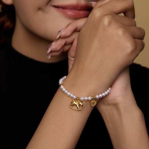Manreya玛芮雅马上有钱淡水珍珠手串女转运珠马年手链小马吊坠|铜镀金，淡水珍珠 商品图4
