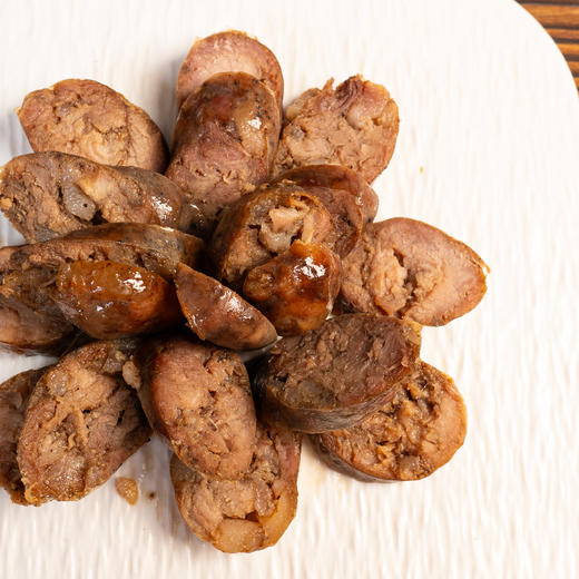 灌肠 | 粮食喂养十二个月的黑猪 手工切块和灌装 五香口味/ 极客农场，偏咸口，适合焖米饭或者配馒头食用。⭐️顺丰/京东随机发 商品图4