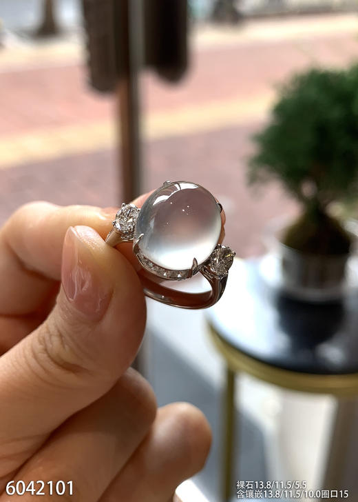 6042101，蛋面戒指。具体价格微信咨询 商品图0