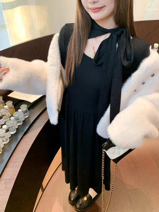 <曾小咸推荐>现货秒杀 ！微信超特价！法式绑带针织连衣裙 日常229.99 立减130 秒杀99.99！！ 商品图5