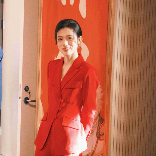法小曼*子珍年会大红色设计感西装套装主持人演讲穿搭FYC517 商品图0