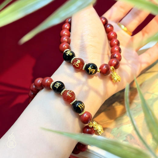【加购2件赠礼盒+礼袋】灵珠  12生肖本命年三合手串  新年开运纳福  女款花蕊夫人合香珠/男款大四合合香珠 商品图5