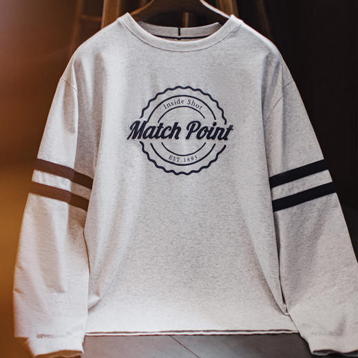 马登工装美式条纹刺绣圆领卫衣灰色薄款正肩无帽通勤长袖T恤男春 商品图0