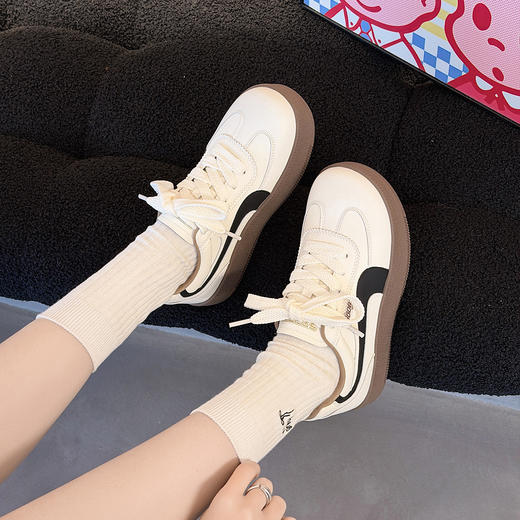经典鲨2026年春专柜新品韩版时尚拼色平底舒适休闲德训鞋女KW326-617011 商品图1