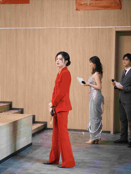 法小曼*子珍年会大红色设计感西装套装主持人演讲穿搭FYC517 商品图8