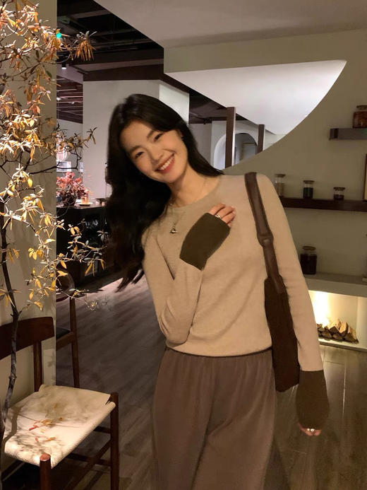 品牌原价168特价10%羊毛抗起球纤维撞色打底衫 商品图4