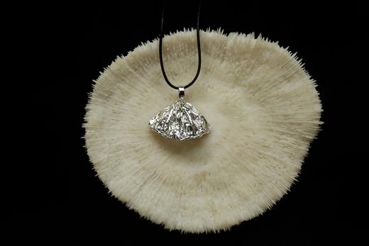 CHEZ BOQUE 覆盖系列原创手工925银肌理吊坠《礼服2号》 商品图4