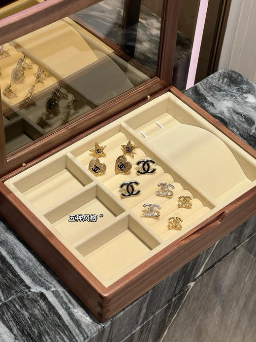 中古香奶奶系列耳钉 商品图3