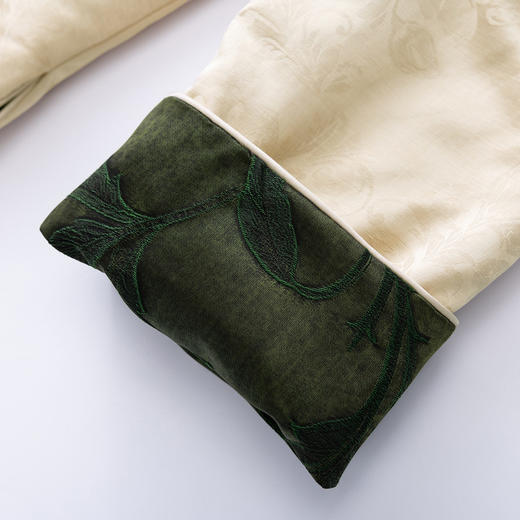 「高货wl」全新升级【铂金会员615/天猫829/差价214】(20152)洛诗琳双面穿新中式外套2025冬季天丝提花缎立领盘扣棉服 商品图3