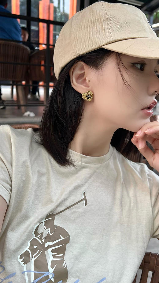 中古香奶奶系列耳钉 商品图1