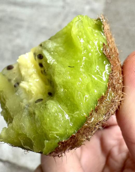 匠心极！瑞玉猕猴桃，拿到就能吃无需等，甜！高原大山原生态，果肉细嫩多浆，满满的VC，清甜爽口 清香化汁，口感是真的好！ 商品图4