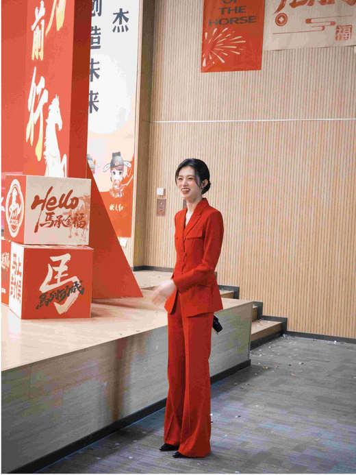 法小曼*子珍年会大红色设计感西装套装主持人演讲穿搭FYC517 商品图9