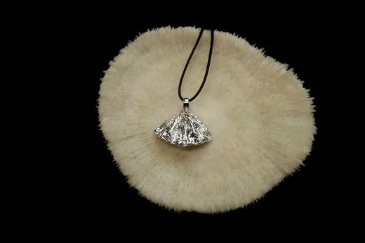 CHEZ BOQUE 覆盖系列原创手工925银肌理吊坠《礼服2号》 商品图2