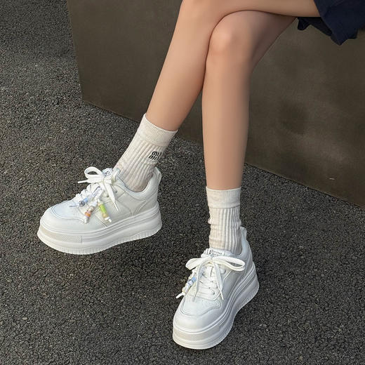 经典鲨2026年春专柜新品牛皮革透气厚底显高休闲鞋小白鞋女KW160-617051 商品图5