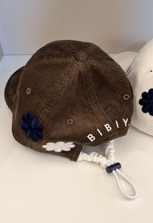 118-3 纯圆正尾货 bibiy 爱心花朵刺绣 三色鸭舌帽 松紧抽绳棒球帽 灯芯绒/平纹棉 商品图14