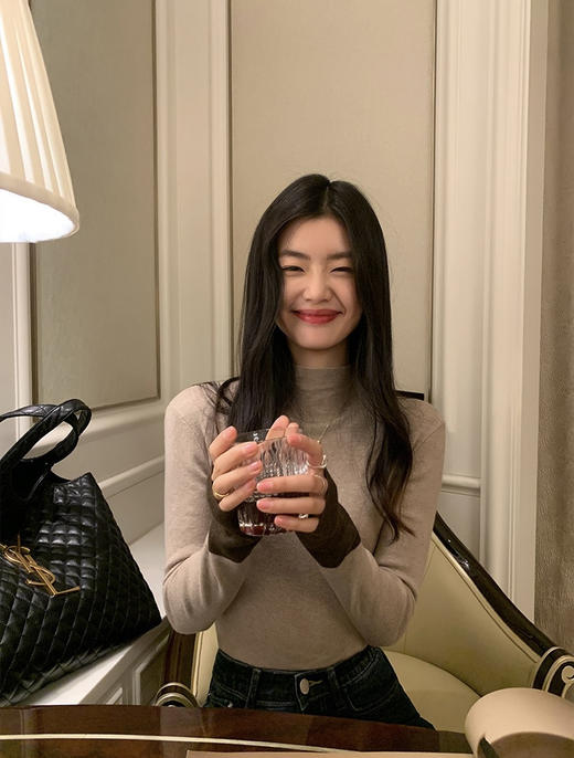 品牌原价168特价10%羊毛抗起球纤维撞色打底衫 商品图8