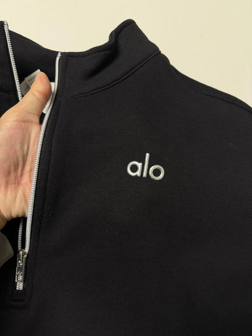韩国代购正品 ALO男女加绒半拉链，支持鉴定，原价1560，纯纯韩国🇰🇷拉回来的，国内还真不好买，oversize版型，偏大一码！
尺码：xs-l 商品图3