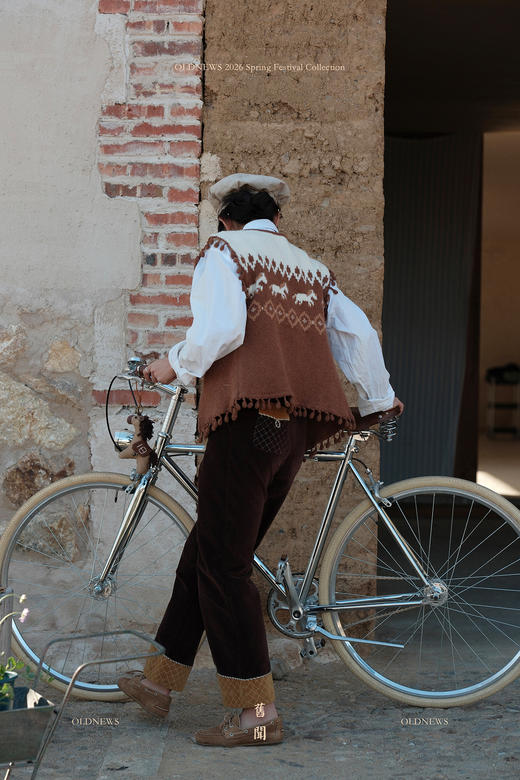 新春限定「大地上的小马」手工钩针小毛球｜部落图腾提花编织羊毛马甲｜手作温暖 商品图2