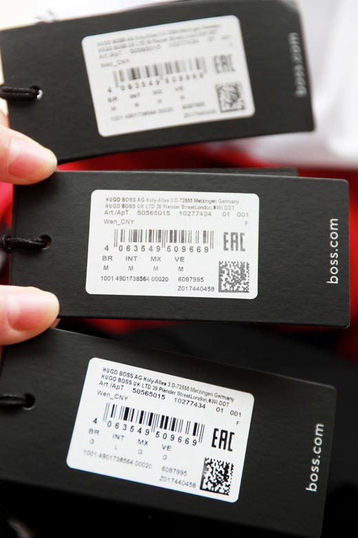 烫金字母tee，印花设计t恤。徽标字母图案圆领正肩半袖儿E011766 商品图2