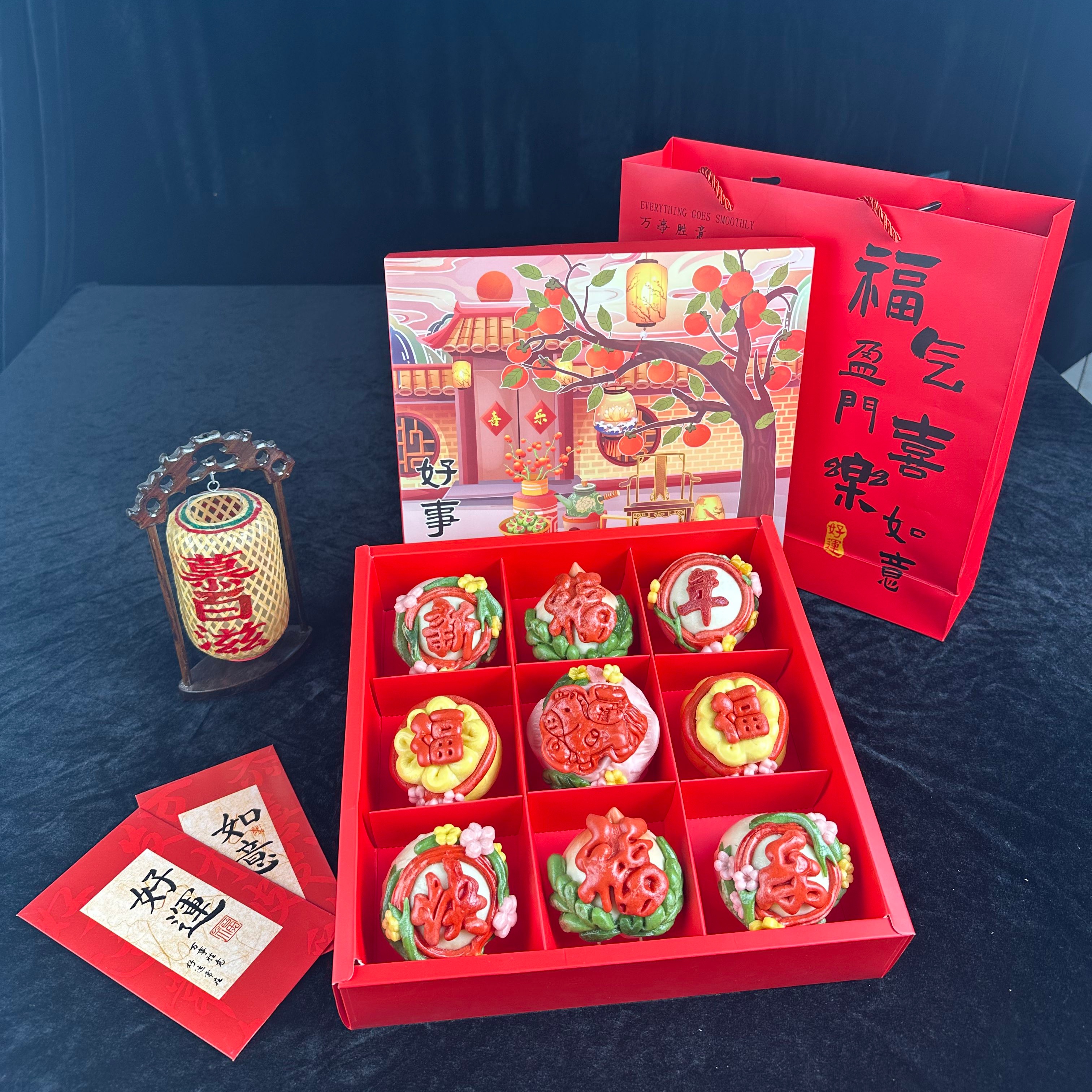 【非遗美食丨陕西非遗花馍系列】甄选优质小麦，精细研磨粉质细腻，手工匠心发酵制作，松软可口，款式精致多样，过年送礼就选它