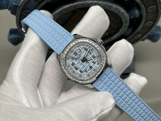 PPF factory工厂百达翡丽AQUANAUT系列机械女手雷，35.6mm毫米的表径，进口全钢（金色为电镀18k加厚的真金）采用原装进口9015机芯开发和改装的324定制版满血版一体机芯❕❕❕ 商品图0