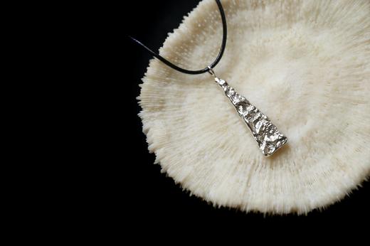 CHEZ BOQUE 覆盖系列原创手工925银肌吊坠《摩登时代》 商品图1