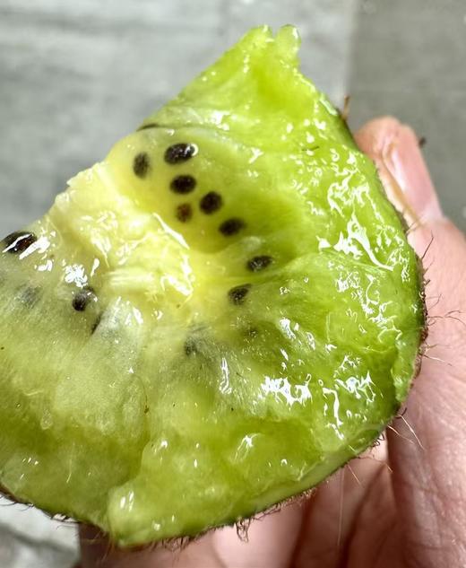 匠心极！瑞玉猕猴桃，拿到就能吃无需等，甜！高原大山原生态，果肉细嫩多浆，满满的VC，清甜爽口 清香化汁，口感是真的好！ 商品图3