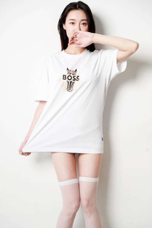 烫金字母tee，印花设计t恤。徽标字母图案圆领正肩半袖儿E011766 商品图12