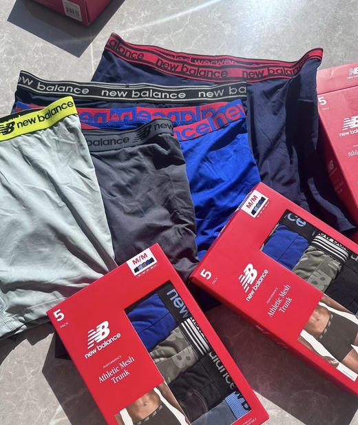 全新正品New balance 男士运动户外弹力速干短裤平角裤一盒5条装

尺码S-XL 商品图4