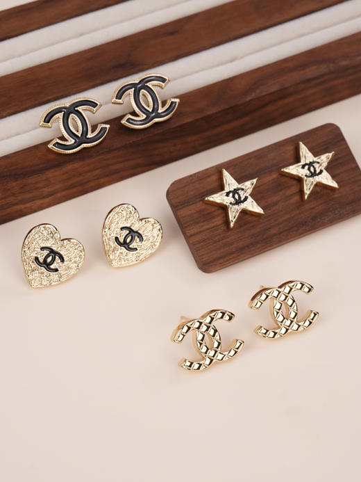 中古香奶奶系列耳钉 商品图12