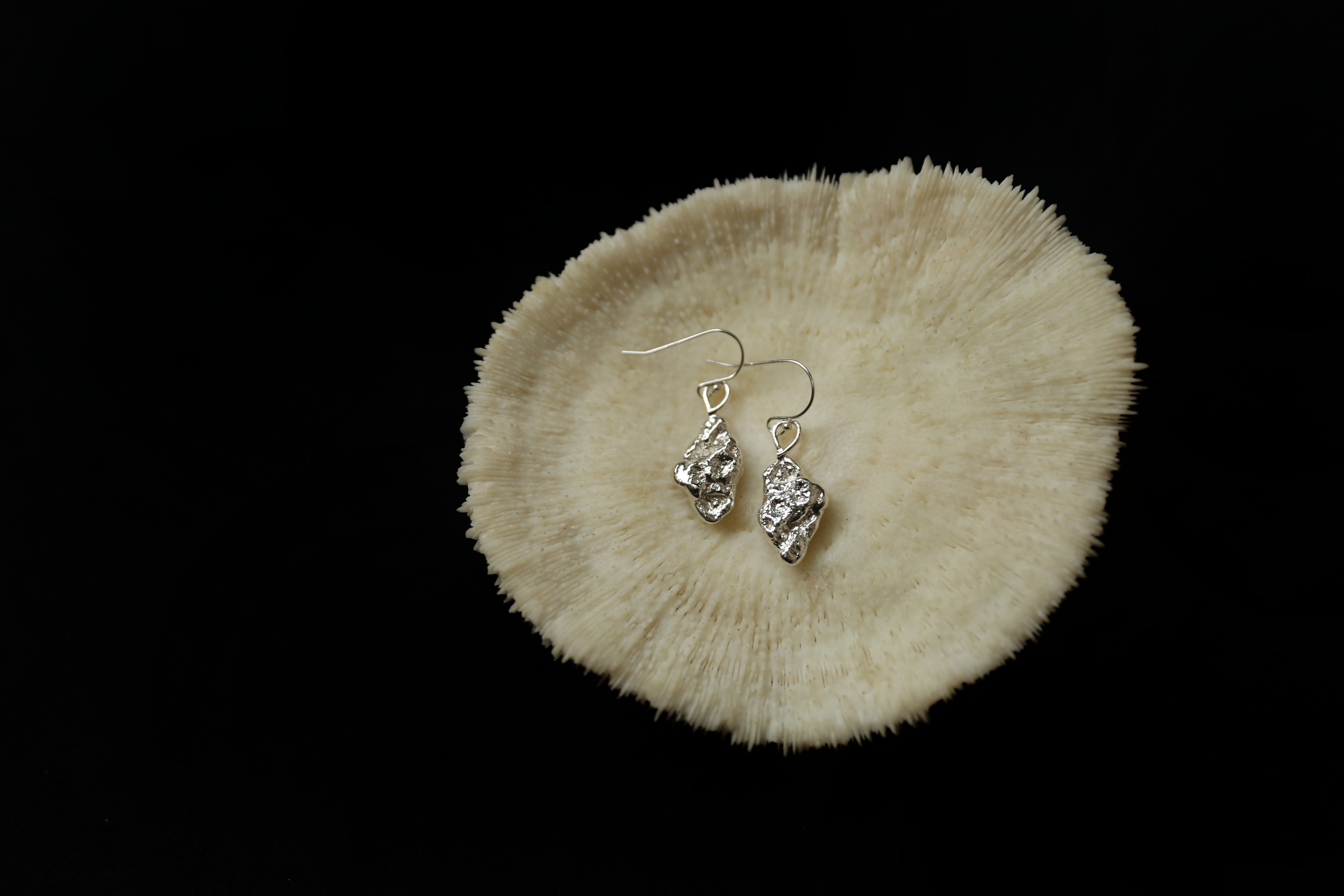 CHEZ BOQUE 覆盖系列原创手工925银织物肌理耳坠《礼服1号》