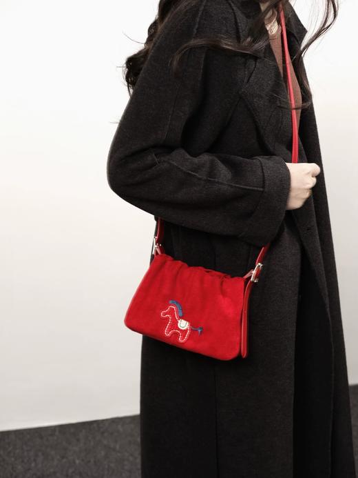 马年超有钱超嗲小马刺绣包钱袋子 商品图6