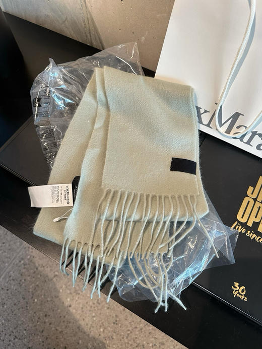 在途国现MaxMara超新限量发售款。百分百羊绒。浅豌豆🫛色1350元配购物袋 商品图0