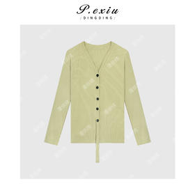 04-2潘依绣丁丁宠粉百搭减龄可斜扣针织开衫 Q9537