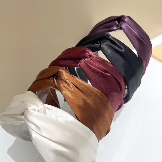 丁摩 醋酸流光缎面发箍宽边高级感黑色头箍秋冬简约发窟发箍洗脸女外带5ZF-1192 商品图1