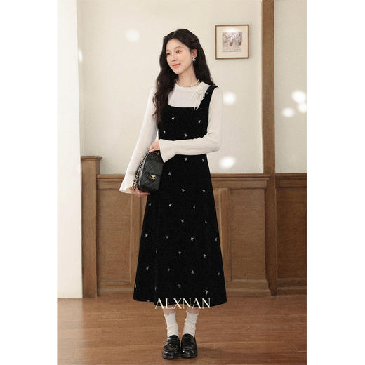 鹿向南「韩系可露丽」法式千金风黑色丝绒背心裙女冬季收腰连衣裙 商品图3