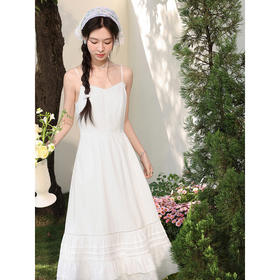 鹿向南「柔雾白纱」小众白色连衣裙女春季新款高腰海边a字吊带裙