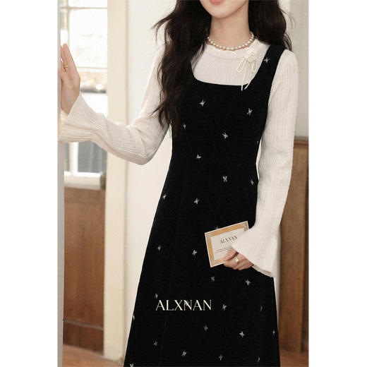 鹿向南「韩系可露丽」法式千金风黑色丝绒背心裙女冬季收腰连衣裙 商品图4