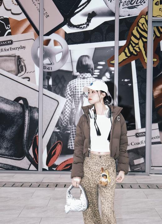 【春上新】6楼MLB 25年秋冬款女款咖色羽绒服3FDJB0456吊牌价1799 商品图2