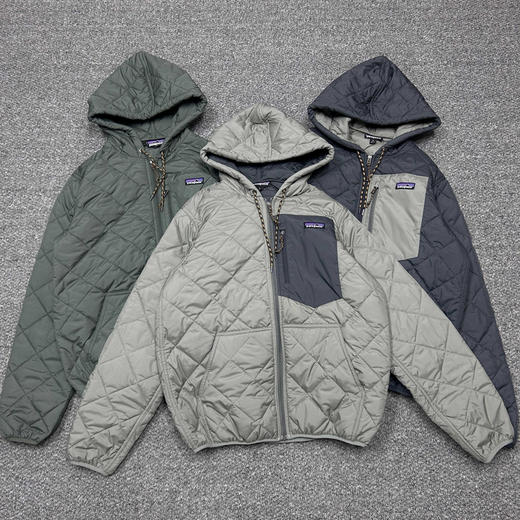原单正品巴塔哥尼亚户外休闲简约百搭防风防水的保暖连帽棉衣，

颜色:军绿色 浅灰色 碳黑色
尺码：S～XL 商品图1