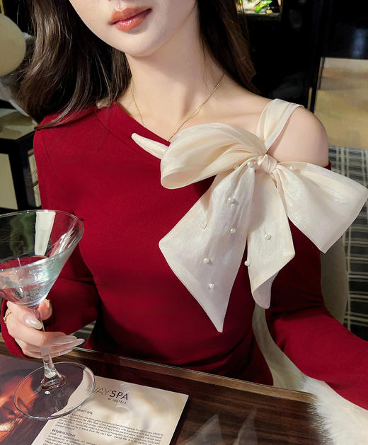 张心子【玫瑰私语】系带珍珠修身显瘦上衣 U2602001 商品图4